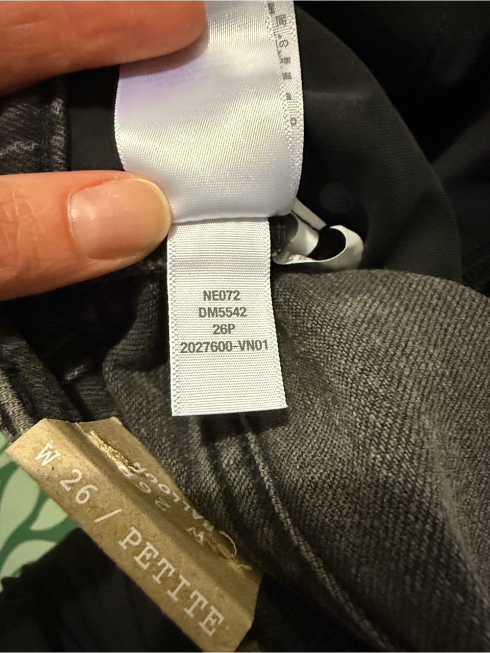 NWT Petite Balloon Jeans size W 26 Petite - Picture 7 of 10